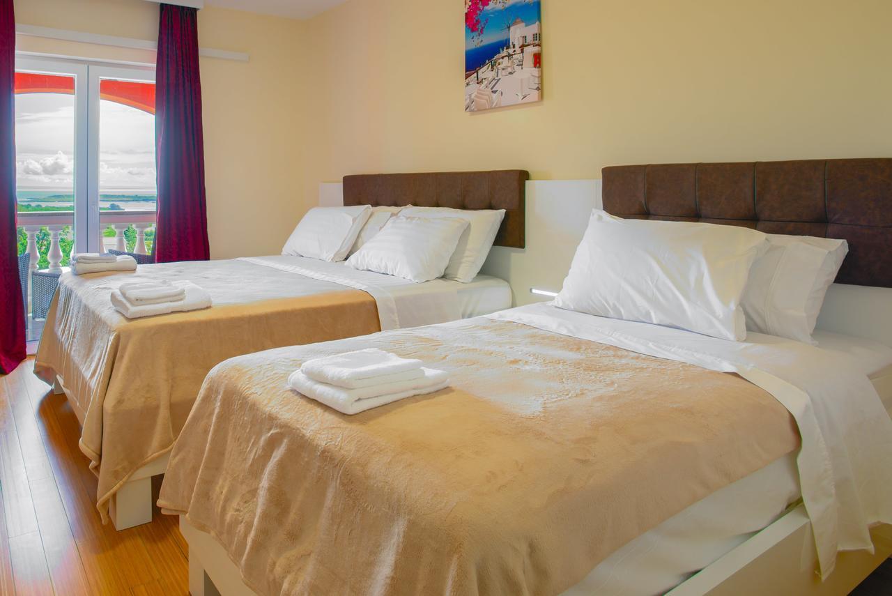 Hotel Livadic & Restaurant Liznjan Bagian luar foto