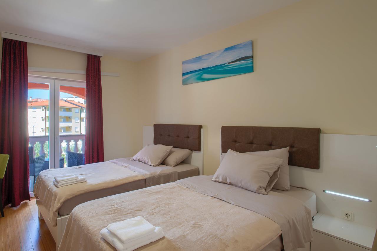 Hotel Livadic & Restaurant Liznjan Bagian luar foto