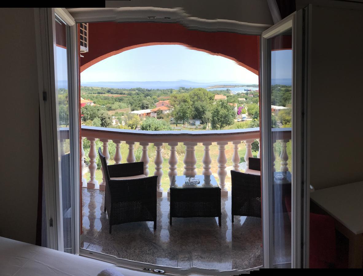 Hotel Livadic & Restaurant Liznjan Bagian luar foto