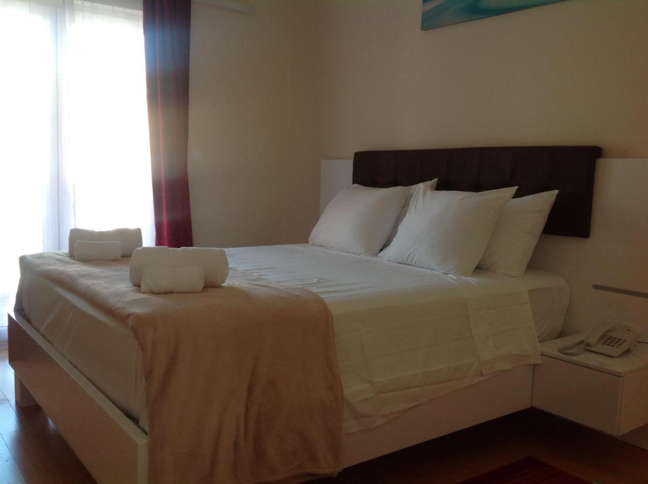 Hotel Livadic & Restaurant Liznjan Bagian luar foto