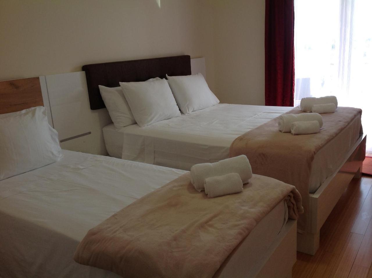 Hotel Livadic & Restaurant Liznjan Bagian luar foto