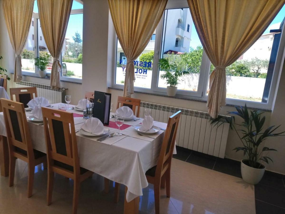 Hotel Livadic & Restaurant Liznjan Bagian luar foto
